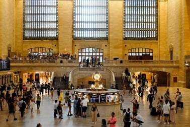 Midtown Manhattan Mystery: Parks, Pages & Grand Secrets